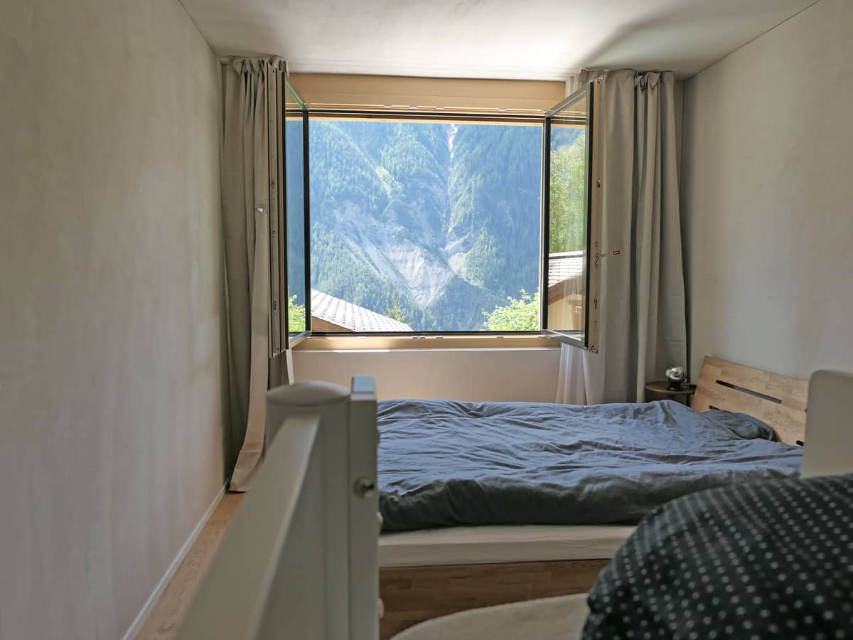 Morgensonne im Schlafzimmer.