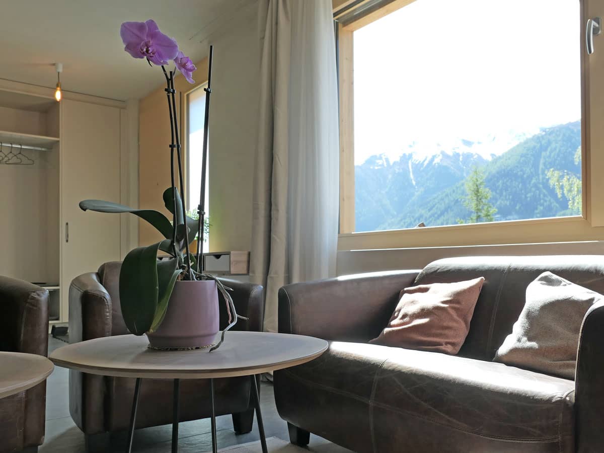 Ferienwohnung Wohnzimmer Bergpanorama.
